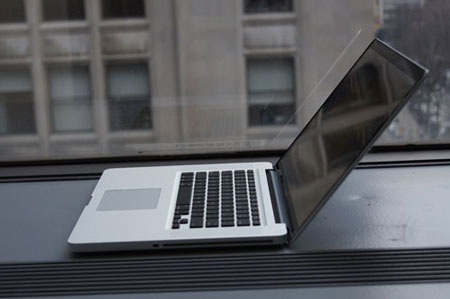 Đập hộp MacBook Pro dùng công nghệ Thunderbolt - 15