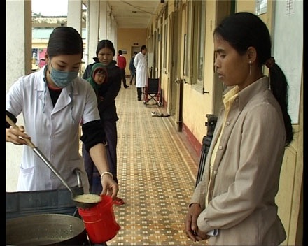 Nồi cháo tình thương - Tấm lòng vàng của các bác sĩ vùng cao - 2 Nồi cháo tình thương - Tấm lòng vàng của các bác sĩ vùng cao - 2