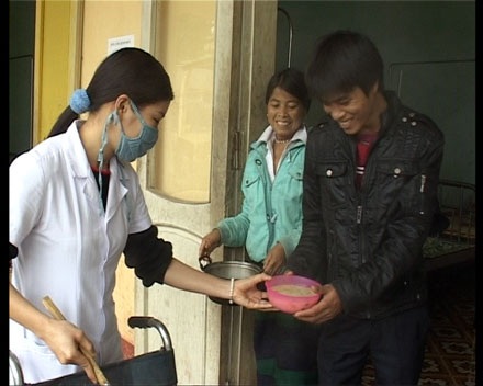 Nồi cháo tình thương - Tấm lòng vàng của các bác sĩ vùng cao - 1 Nồi cháo tình thương - Tấm lòng vàng của các bác sĩ vùng cao - 1