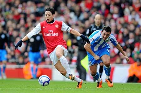 Dùng lương khủng, Arsenal “trói” Nasri đến 2016 - 1 Dùng lương khủng, Arsenal “trói” Nasri đến 2016 - 1
