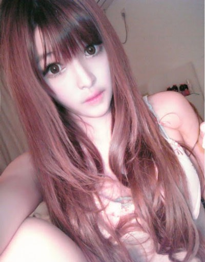 “Cô gái búp bê” làm xôn xao cư dân mạng - 16 “Cô gái búp bê” làm xôn xao cư dân mạng - 16