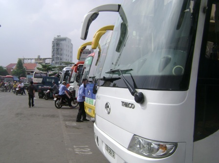 “Đua nhau” tăng giá theo xăng dầu - 2