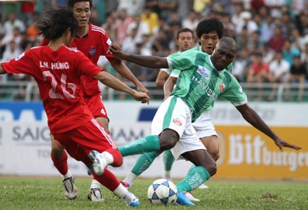 B.Bình Dương tiếp tục gục ngã - 1