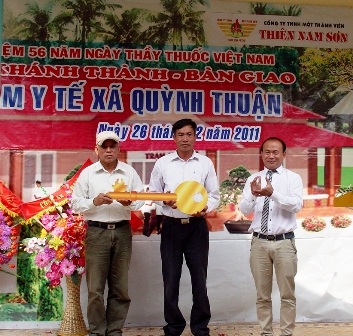 Một doanh nhân bỏ tiền xây dựng trạm y tế xã - 1