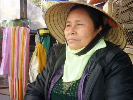 Người nghèo chật vật với tăng giá - 3