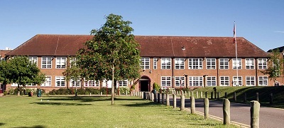 Hội thảo phổ thông trung học, học nghề, dự bị đại học tại Anh - Trường Cao đẳng Brockenhurst - 1 Hội thảo phổ thông trung học, học nghề, dự bị đại học tại Anh - Trường Cao đẳng Brockenhurst - 1