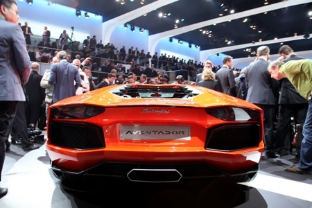 Cận cảnh siêu xe Lamborghini Aventador LP700-4 - 6 Cận cảnh siêu xe Lamborghini Aventador LP700-4 - 6