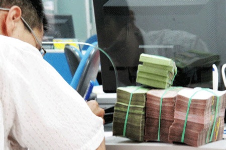 Giảm tỷ trọng dư nợ cho vay bất động sản và chứng khoán - 1