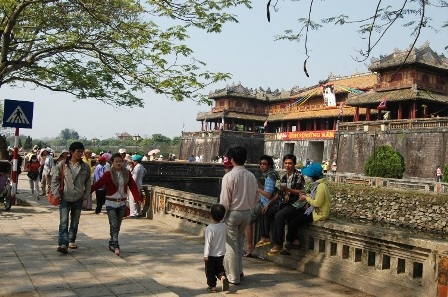 Cấp bách xây dựng thương hiệu “Du lịch Huế” - 1