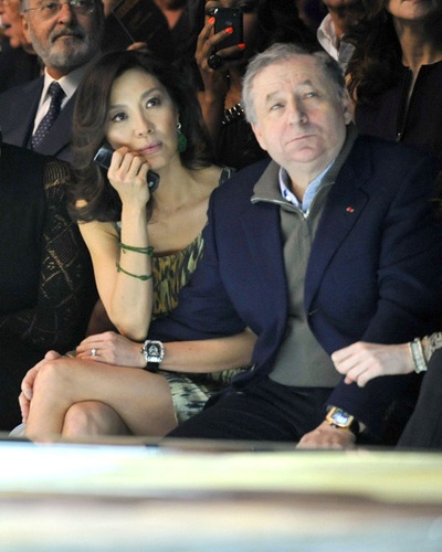 Dương Tử Quỳnh tình tứ bên “bồ già” tại show thời trang - 4 Dương Tử Quỳnh tình tứ bên “bồ già” tại show thời trang - 4