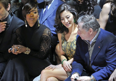 Dương Tử Quỳnh tình tứ bên “bồ già” tại show thời trang - 6 Dương Tử Quỳnh tình tứ bên “bồ già” tại show thời trang - 6