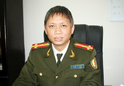 Cò mồi trục lợi từ tin đồn tăng phí làm hộ chiếu  - 3