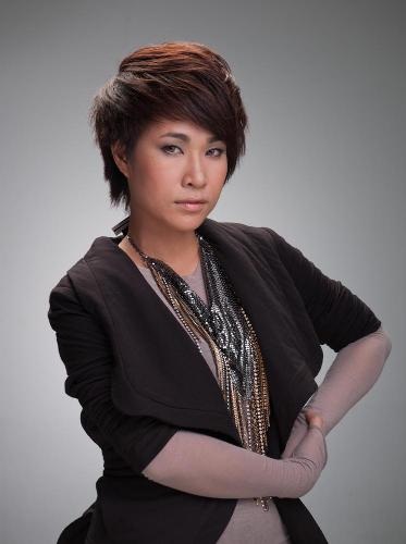 Uyên Linh nhận lỗi sử dụng “Đường cong” - 1