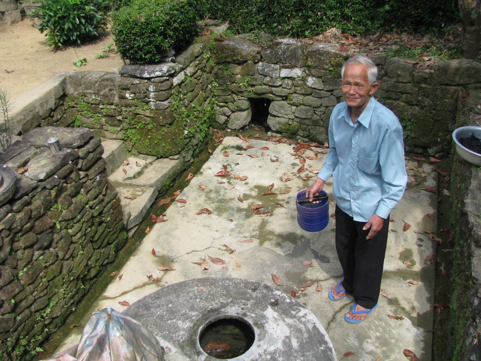 Đẹp mê hồn ngõ đá vào làng cổ Lộc Yên - 10