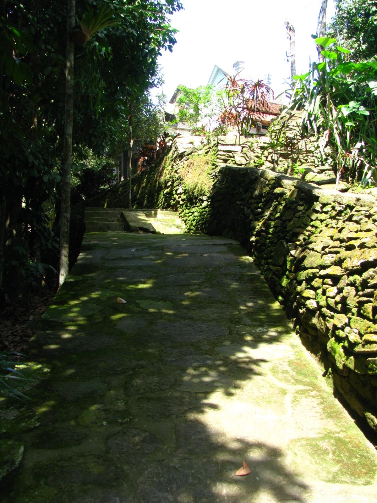 Đẹp mê hồn ngõ đá vào làng cổ Lộc Yên - 7