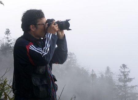 Người 45 lần bay từ TPHCM ra Sa Pa săn ảnh “mây luồn” - 1