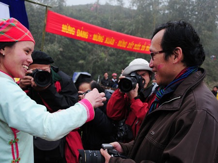 Người 45 lần bay từ TPHCM ra Sa Pa săn ảnh “mây luồn” - 6