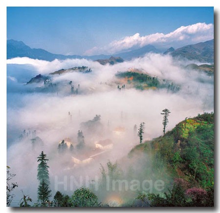 Người 45 lần bay từ TPHCM ra Sa Pa săn ảnh “mây luồn” - 2