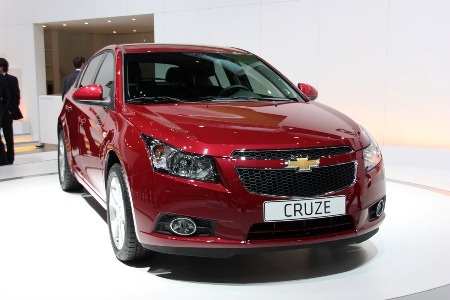 Ngắm Cruze Hatchback tại Geneva 2011  - 1