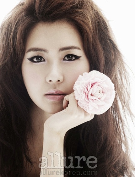 “Nữ hoàng” Lee Yo Won khoe vẻ quyến rũ - 11 “Nữ hoàng” Lee Yo Won khoe vẻ quyến rũ - 11