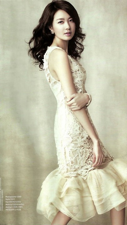 “Nữ hoàng” Lee Yo Won khoe vẻ quyến rũ - 9 “Nữ hoàng” Lee Yo Won khoe vẻ quyến rũ - 9