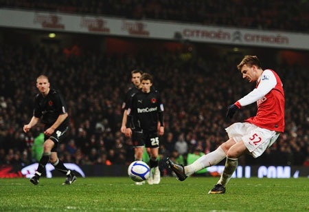 Arsenal - Sunderland: “Pháo” lại rền vang - 2