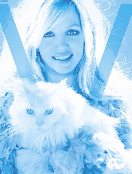 Britney Spears đẹp huyền ảo trên V - 5