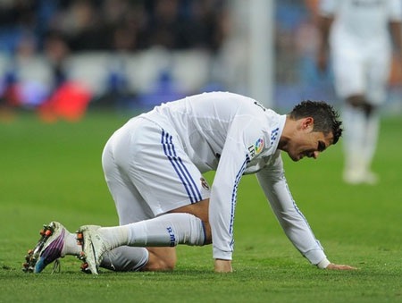 C. Ronaldo nghỉ thi đấu 15 ngày do chấn thương - 1 C. Ronaldo nghỉ thi đấu 15 ngày do chấn thương - 1