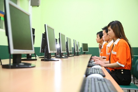 CĐ thực hành FPT tuyển sinh năm học 2011 - 2 CĐ thực hành FPT tuyển sinh năm học 2011 - 2