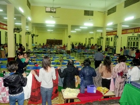 Sinh viên ĐH Hà Nội trổ tài gói quà kiểu Nhật - 7