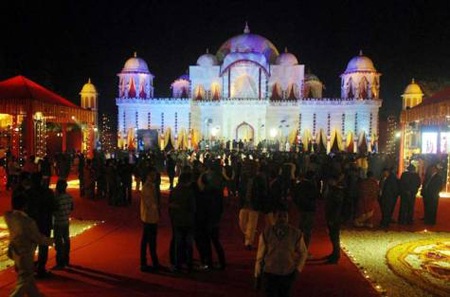 Ấn Độ xôn xao vì đám cưới siêu sang - 2