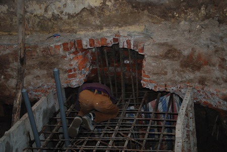 Nghệ sỹ hài Tự Long đi khiếu kiện vì sự an nguy của gia đình - 3