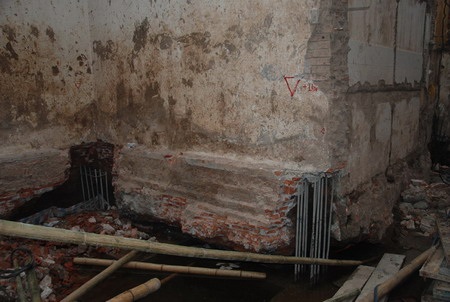 Nghệ sỹ hài Tự Long đi khiếu kiện vì sự an nguy của gia đình - 2