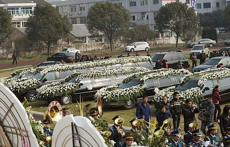 “Choáng” với đám tang xa hoa bậc nhất Trung Quốc - 14