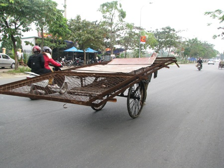 Giao thông “thời nặng nhọc” - 1