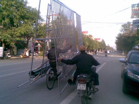 Giao thông “thời nặng nhọc” - 19