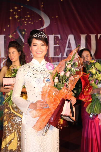 Người đẹp MB khoe sắc - 9