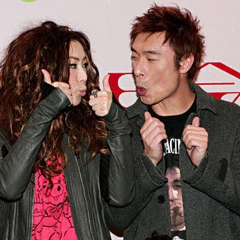 Hứa Chí An phủ nhận tin đồn đám cưới với Trịnh Tú Văn - 2 Hứa Chí An phủ nhận tin đồn đám cưới với Trịnh Tú Văn - 2