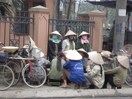 Ngày 8/3 của chị em cửu vạn - 2