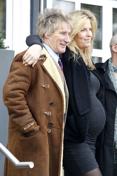 Rod Stewart mừng không ngủ được từ khi con chào đời - 1 Rod Stewart mừng không ngủ được từ khi con chào đời - 1