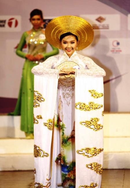 “Cặp đôi” tài sắc nhất trường CĐ Quốc tế Kent - 2 “Cặp đôi” tài sắc nhất trường CĐ Quốc tế Kent - 2