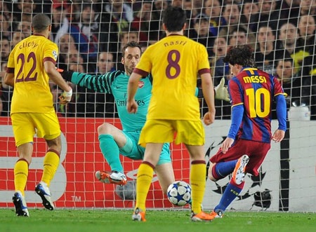 Đánh gục Arsenal, Barcelona tiến vào tứ kết - 2 Đánh gục Arsenal, Barcelona tiến vào tứ kết - 2