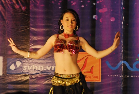 Nữ sinh khoa Nga đăng quang Hoa khôi ĐHNN - 6 Nữ sinh khoa Nga đăng quang Hoa khôi ĐHNN - 6