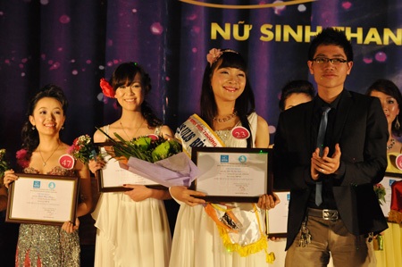 Nữ sinh khoa Nga đăng quang Hoa khôi ĐHNN - 12 Nữ sinh khoa Nga đăng quang Hoa khôi ĐHNN - 12