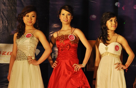 Nữ sinh khoa Nga đăng quang Hoa khôi ĐHNN - 11 Nữ sinh khoa Nga đăng quang Hoa khôi ĐHNN - 11