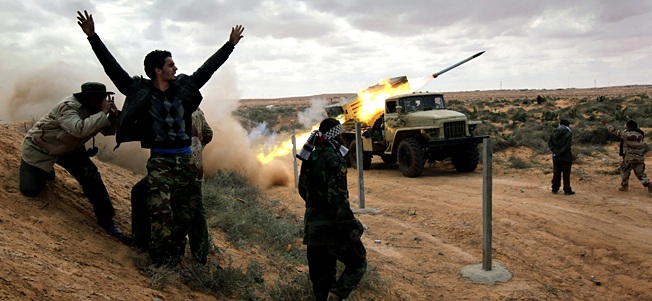 Libya: Nhiều giếng dầu bốc cháy, chiến sự vẫn gia tăng - 1 Libya: Nhiều giếng dầu bốc cháy, chiến sự vẫn gia tăng - 1