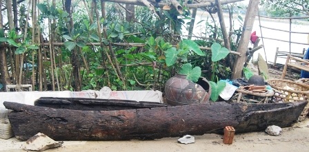Phát hiện thuyền độc mộc trên sông Hương - 1