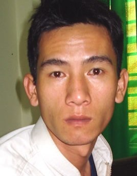 Ăn cắp xe máy của bạn để nướng vào “đỏ đen” - 1  Ăn cắp xe máy của bạn để nướng vào “đỏ đen” - 1
