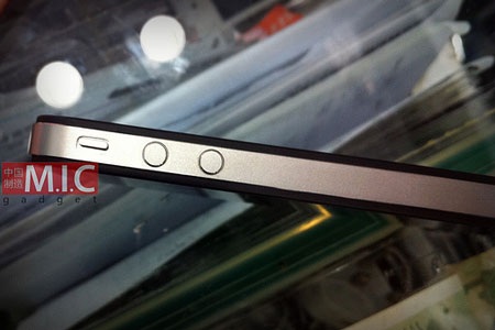 “Mục sở thị” phiên bản iPhone 4 64GB ở Trung Quốc - 7 “Mục sở thị” phiên bản iPhone 4 64GB ở Trung Quốc - 7