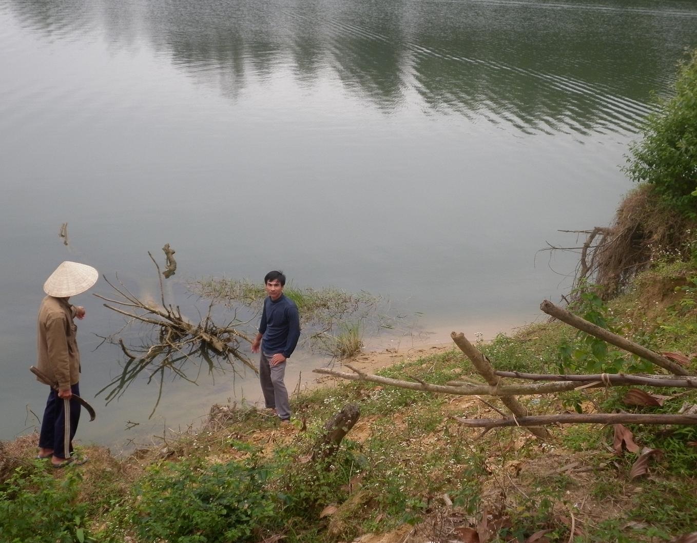 Dựng lều ngày đêm canh “cát tặc” - 4